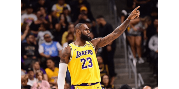James establece otro récord en el último partido James establece otro récord en el último partido