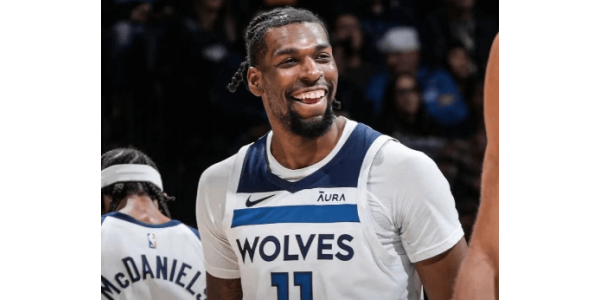 Naz Reid de los Timberwolves gana el premio al Sexto Hombre del Año de la NBA Naz Reid de los Timberwolves gana el premio al Sexto Hombre del Año de la NBA