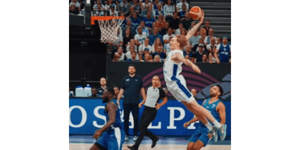 ¡Promediando más de 35 puntos en el EuroBasket y 19 puntos en la NBA! Las "Dos Caras" de Markkanen ¡Promediando más de 35 puntos en el EuroBasket y 19 puntos en la NBA! Las "Dos Caras" de Markkanen