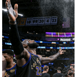 Los Lakers lucharon con ahínco, pero fueron eliminados en las semifinales de la Conferencia Oeste