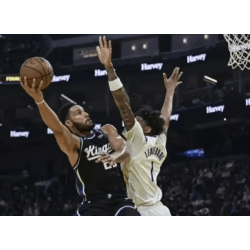 Simmons necesita tiempo para demostrar su valía tras su regreso a la NBA