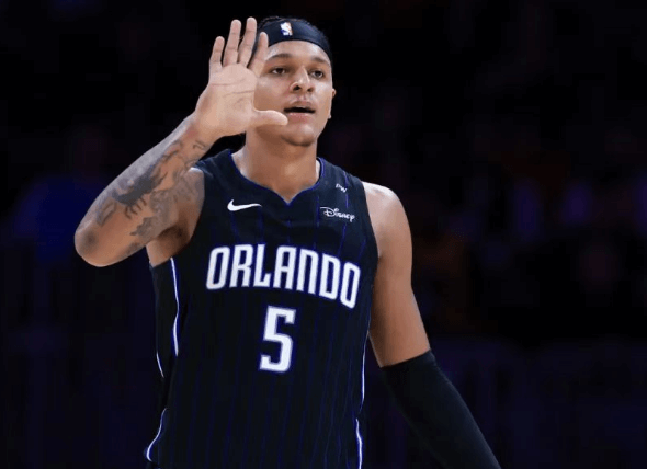 Bankero rompió múltiples récords y llevó a los Magic a la victoria