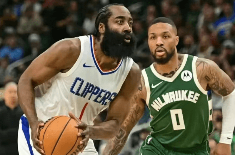 Bucks 113-106 Clippers, Lillard lleva al equipo a revertir la victoria