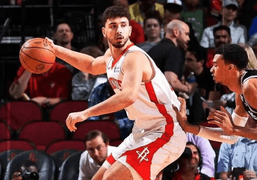 La estrella de los Rockets, Alperen Sengun, sufre una lesión