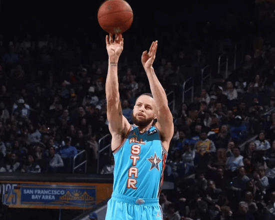 Curry vuelve a ser coronado MVP del All-Star