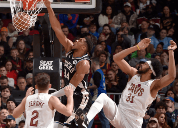 El rendimiento de los Bucks esta temporada determinará el futuro de Antetokounmpo