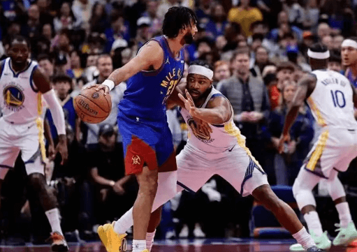 El trabajo en equipo de los Denver Nuggets lleva a la victoria de los Warriors