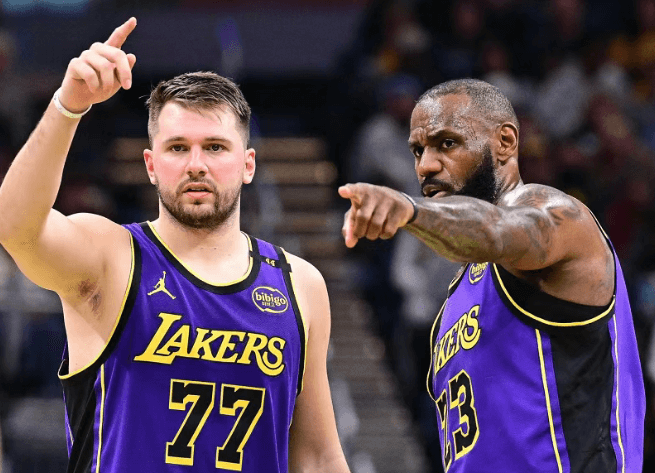 James y Durant lideran la clasificación de aleros de la nueva temporada
