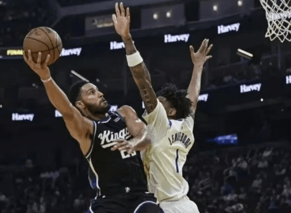 Simmons necesita tiempo para demostrar su valía tras su regreso a la NBA