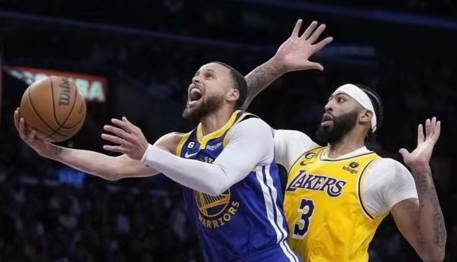 Lakers 3-1 Warriors gana punto de partido
